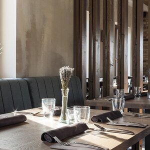 Vincent Bar & Restaurant