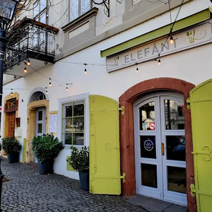 Elefánt Étterem és Kávézó
